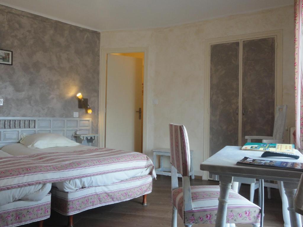 Logis Hotel Restaurant Planes Saillagouse Room photo